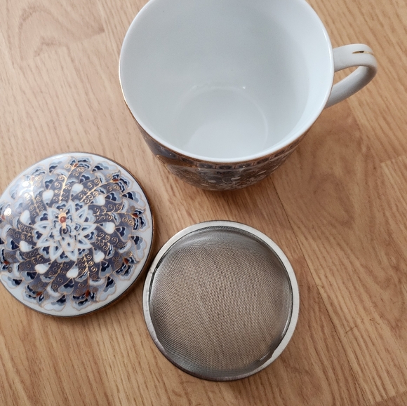 Beautiful Vintage Japanese figurines with covered China cup - Picture 7 of 7